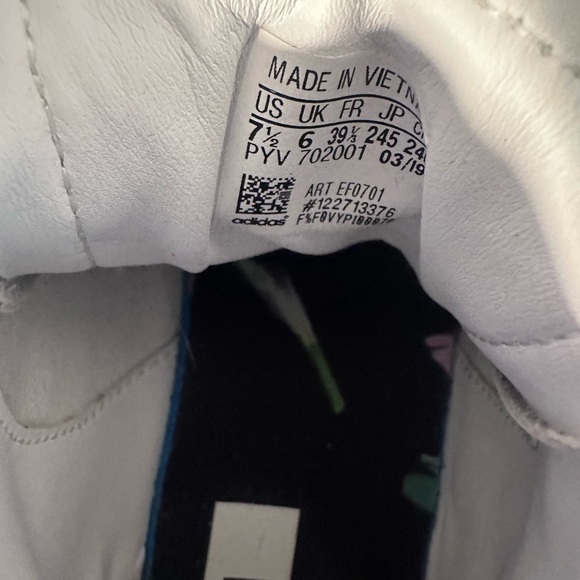 Adidas White and Black Athletic Shoes - Picture 4 of 6